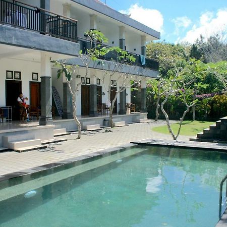 Uluwatu Made Guesthouse Esterno foto