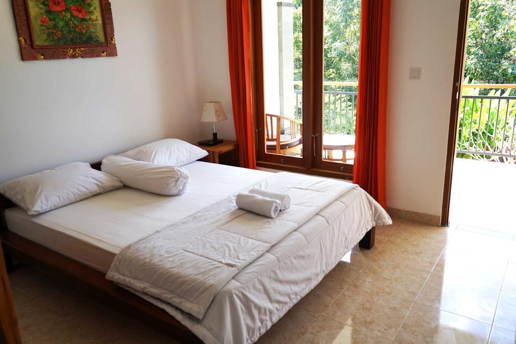 Uluwatu Made Guesthouse Esterno foto