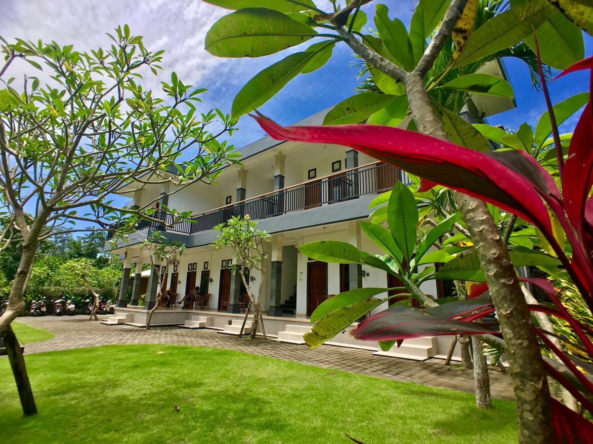 Uluwatu Made Guesthouse Esterno foto
