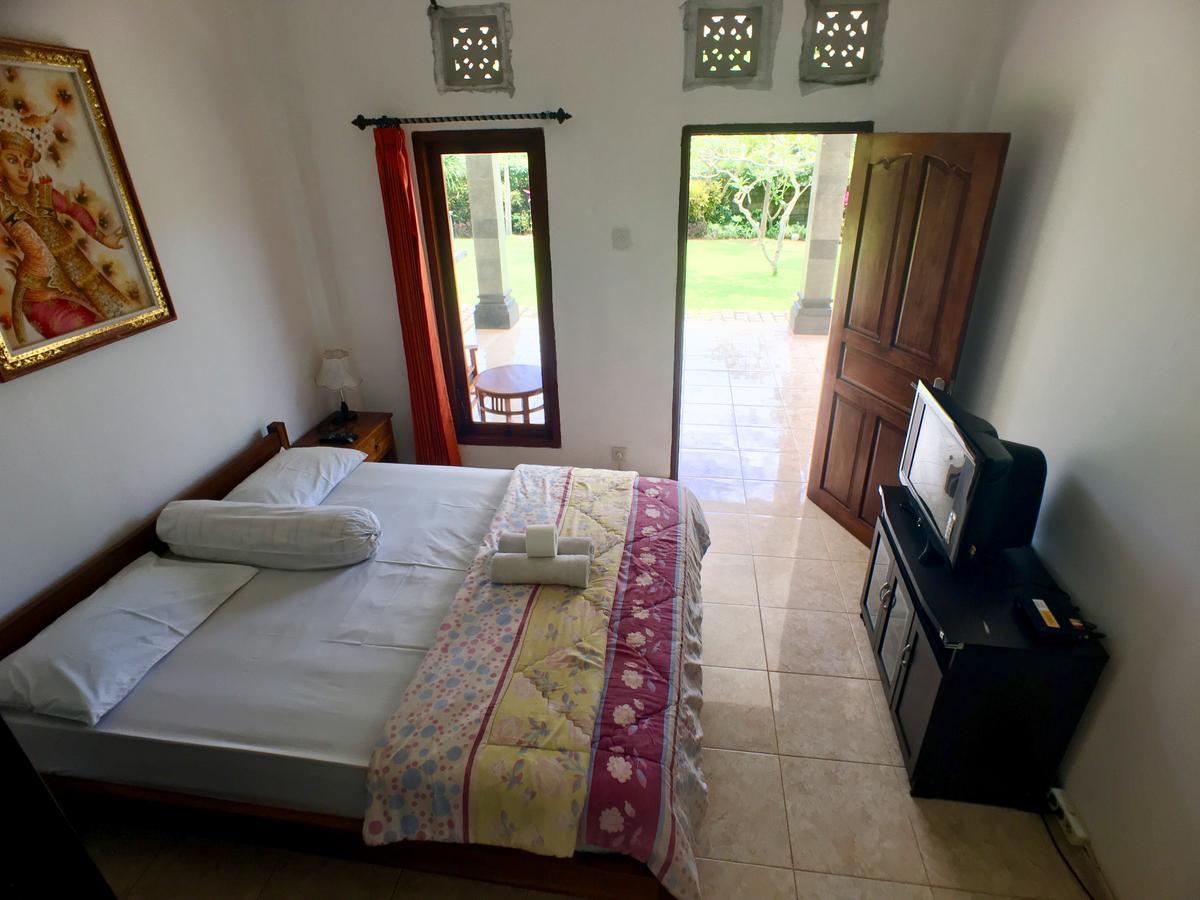 Uluwatu Made Guesthouse Esterno foto