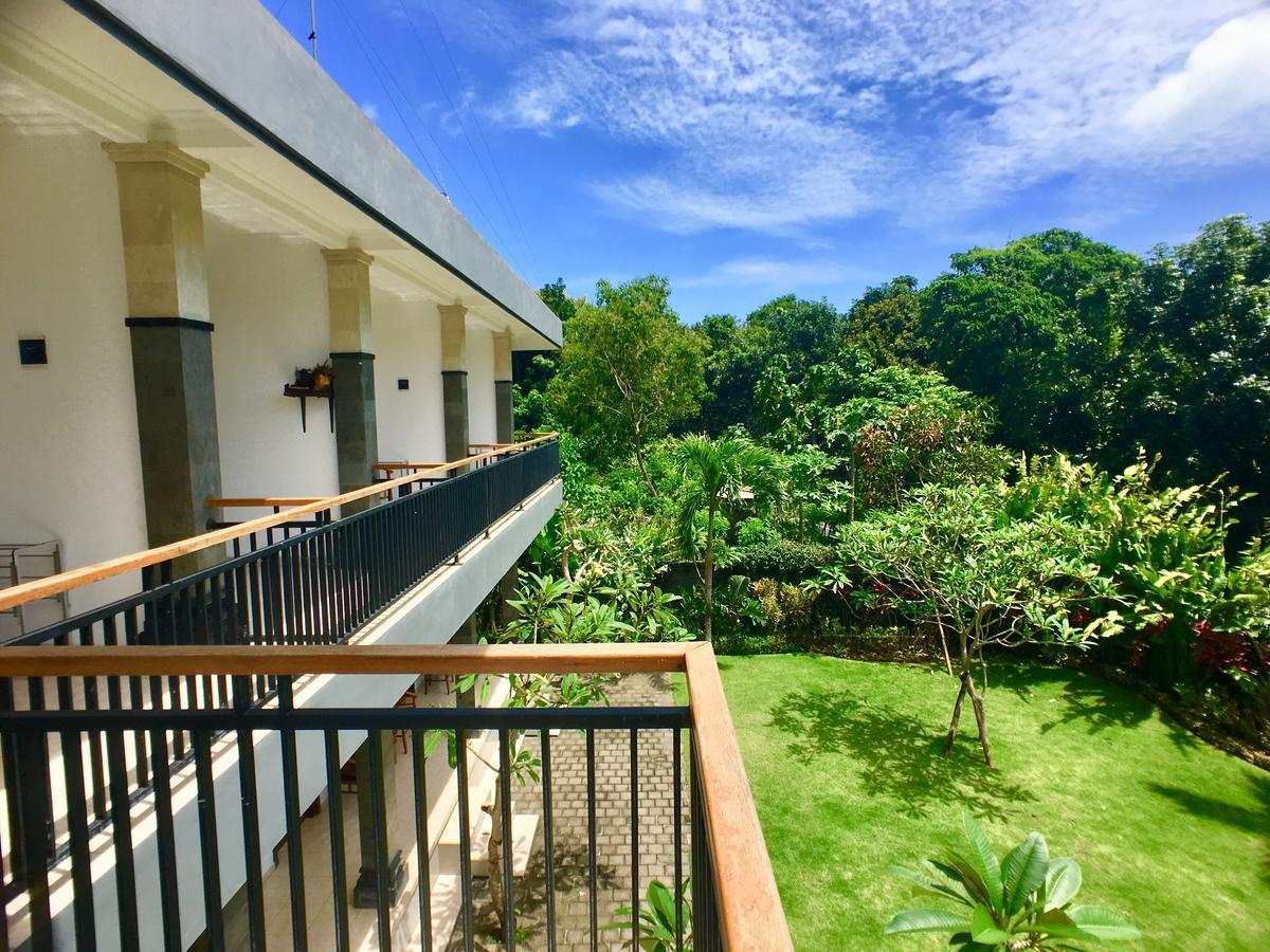 Uluwatu Made Guesthouse Esterno foto