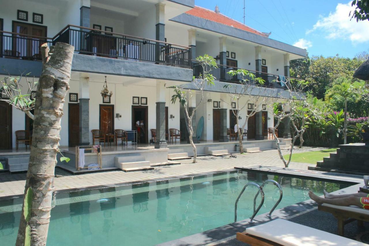 Uluwatu Made Guesthouse Esterno foto