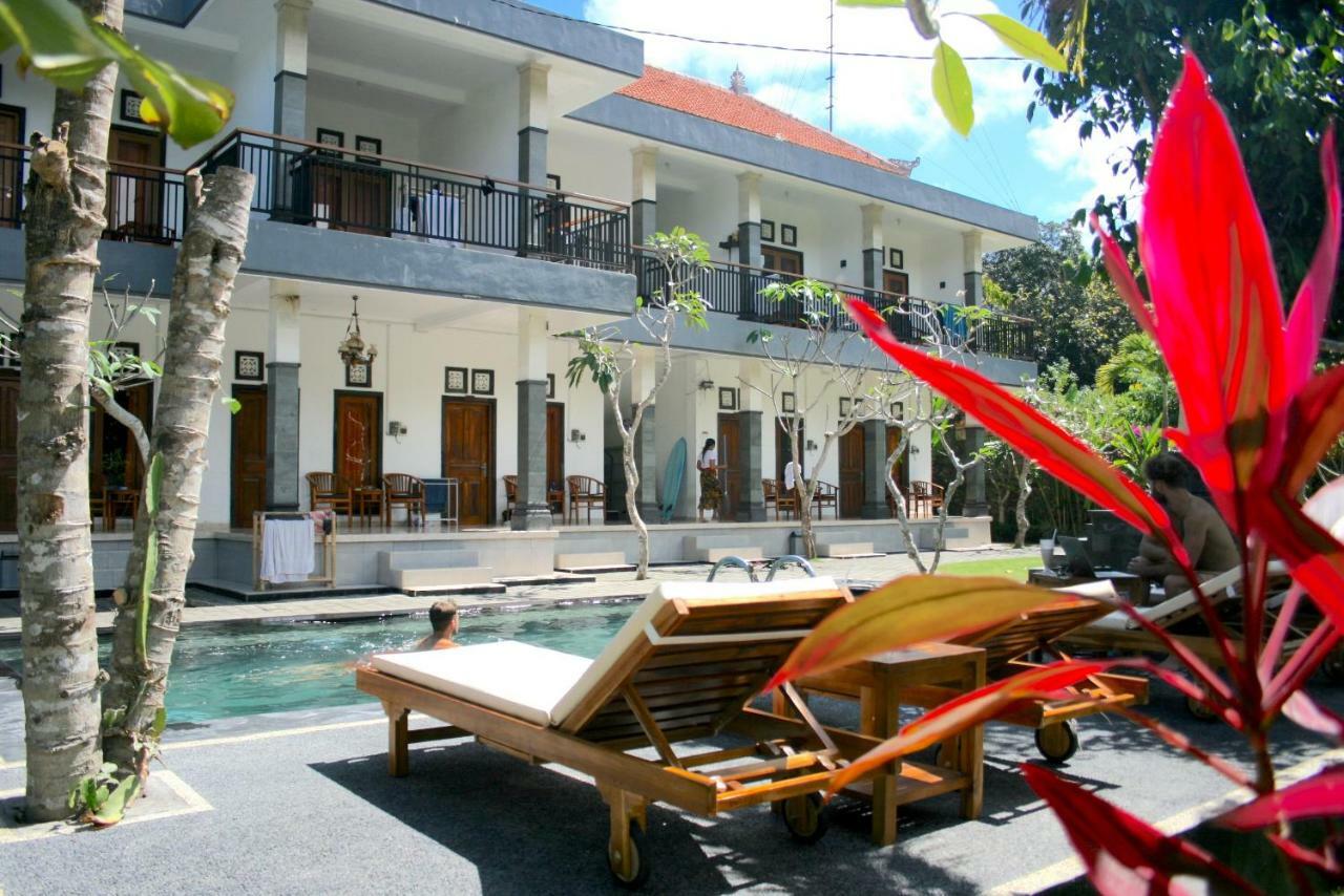 Uluwatu Made Guesthouse Esterno foto