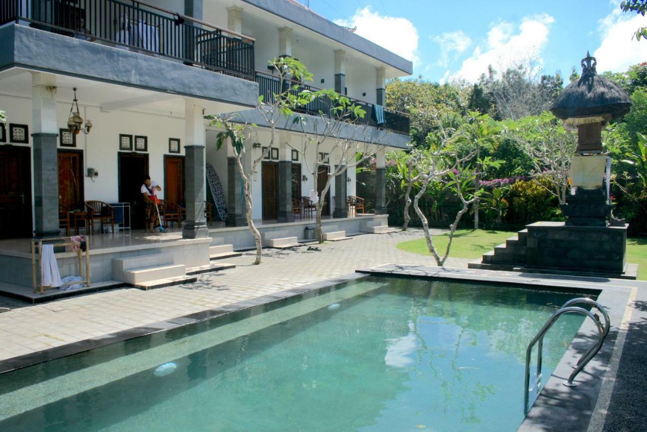 Uluwatu Made Guesthouse Esterno foto