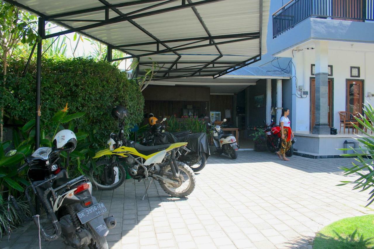 Uluwatu Made Guesthouse Esterno foto